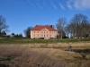 Gutshaus (von der Peene aus gesehen)